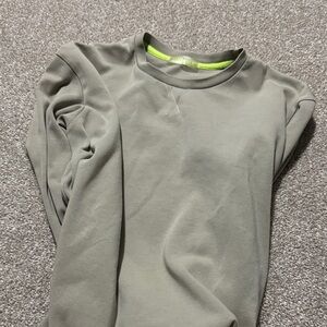 Women’s Gray Long Sleeve Shirt